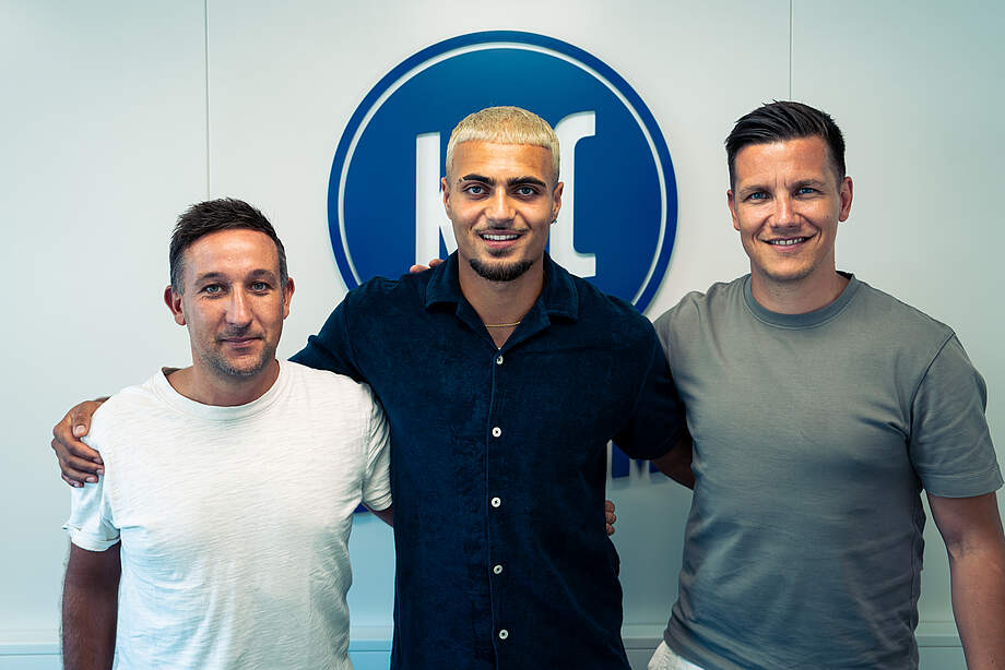 Pascal Huber, Bekem Can Bicki und Thomas Konrad kurz nach der Vertragsunterschrift