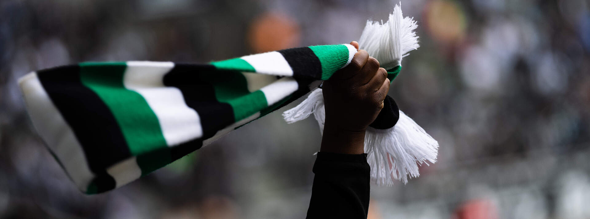 Fan mit Borussia Schal