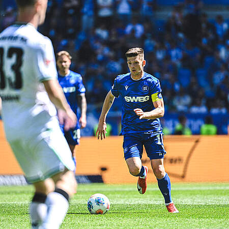 Marvin Wanitzek im Dribbling