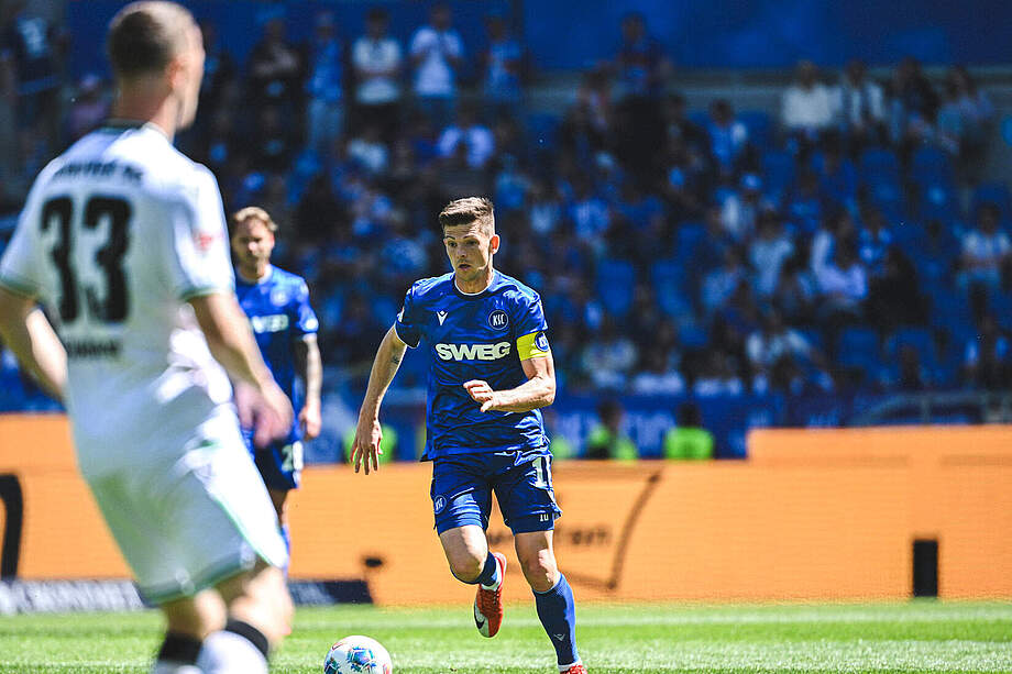 Marvin Wanitzek im Dribbling