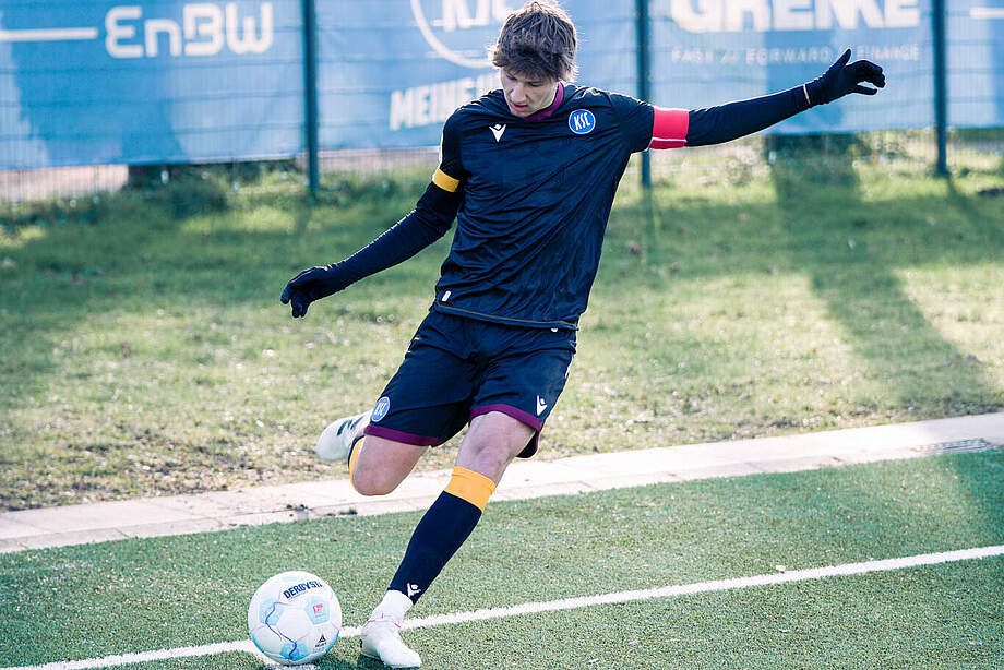 Mateo Kirtzer im Spiel. 