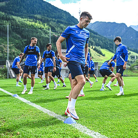 Kapitän Marvin Wanitzek und Teamkollegen bei einer Trainingseinheit im Österreich.