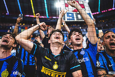 jubelnde Inter-Fans
