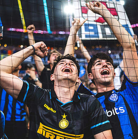 jubelnde Inter-Fans