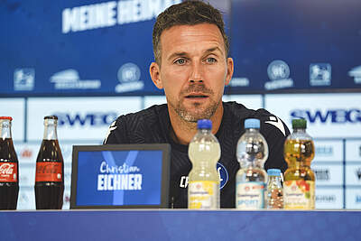 Eichner bei der Pressekonferenz