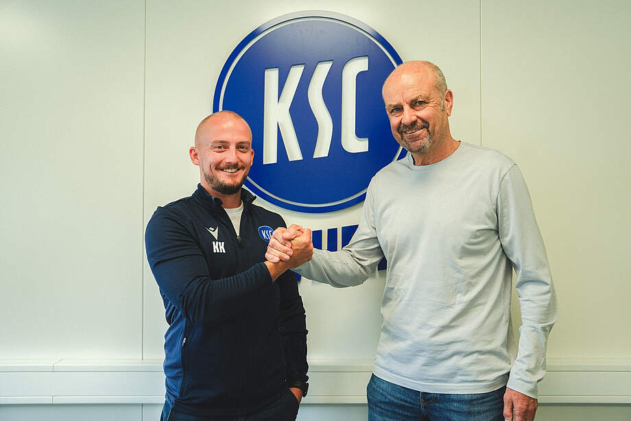U15-Cheftrainer Kevin Kühn mit Ede Becker