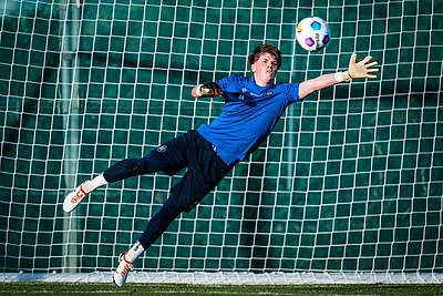 U19-Keeper Jannis Bärtl in Aktion