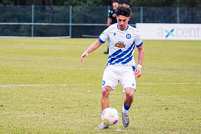 Mete Torun im Sprint mit Ball