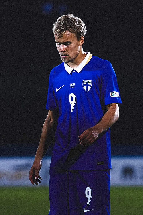 Väänänen im Finnland-Trikot