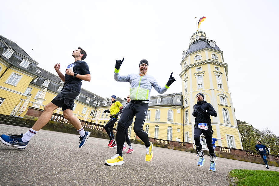 Läufer beim Schlossparklauf.