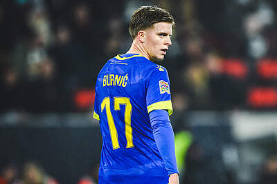 Dzenis Burnic im Nationaltrikot von Bosnien-Herzegowina.