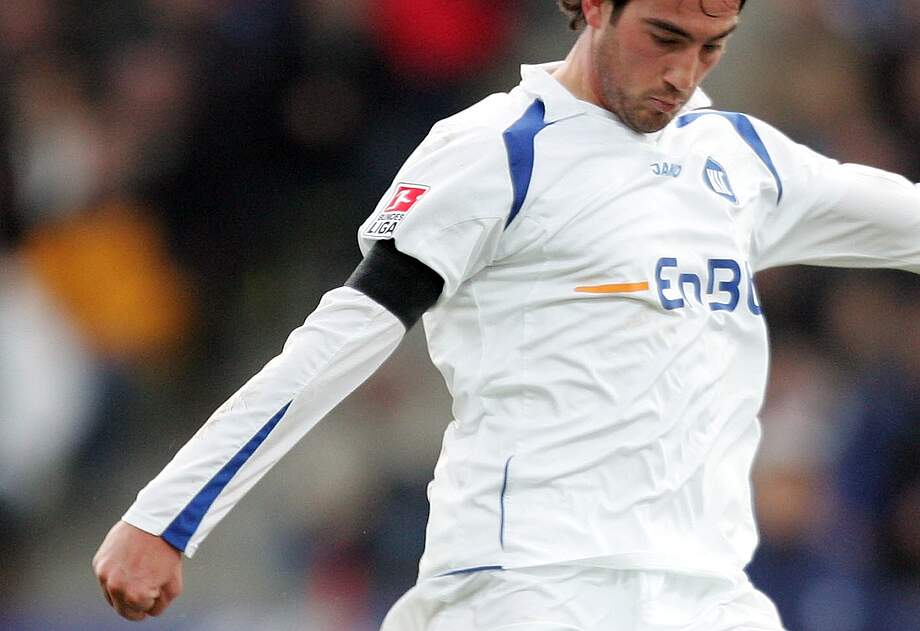 Warum spielt der KSC in Trauerflor?