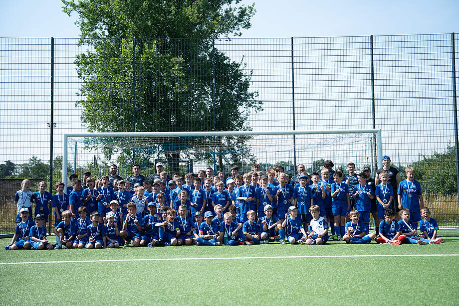 Bild der Kinder der KSC-Fußballschule