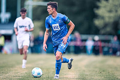 Marvin Wanitzek im Dribbling