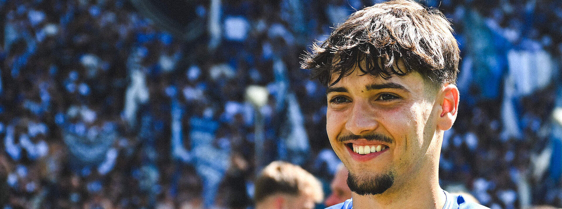 Pinto Pedrosa klatscht in die Hände