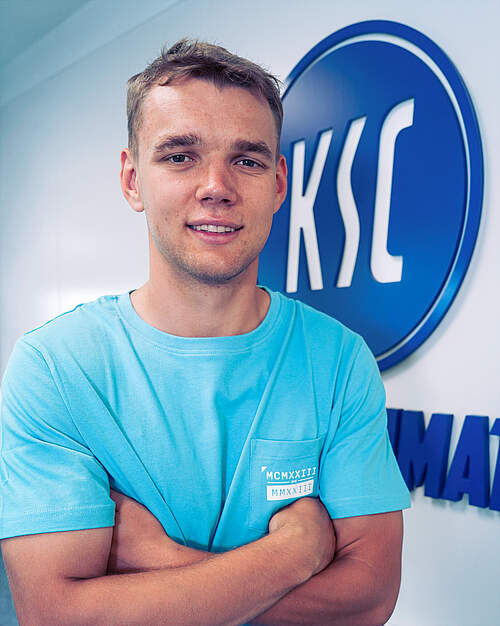 Lasse Günther lächelt in die Kamera