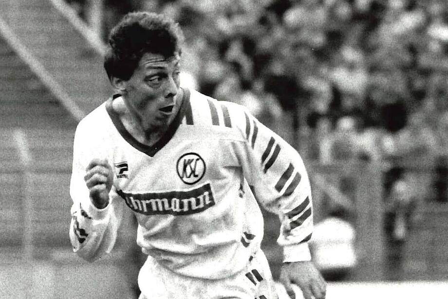 Valeriy Shmarov im Dribbling