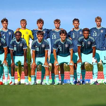 Mannschaftsfoto U20 gegen England