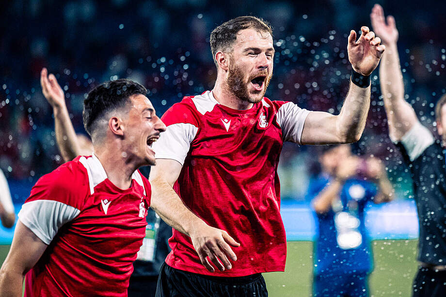 Die georgische Nationalmannschaft bejubelt den Sieg