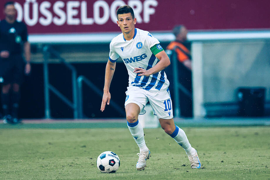 Wanitzek im Dribbling