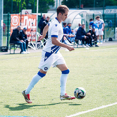 Ali Eren Ersungur im Spiel mit dem Ball