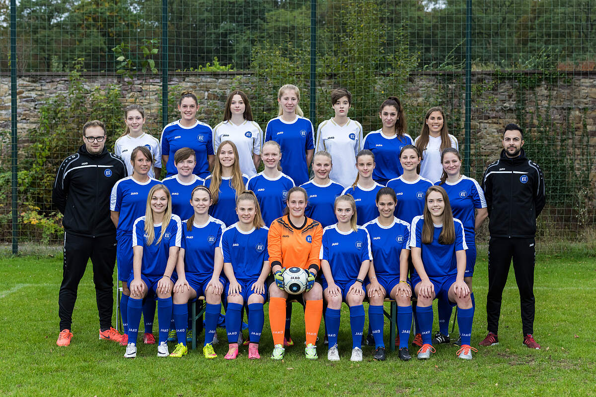 Sharqiy Ukraina ayollari yalangoch fotosuratlar