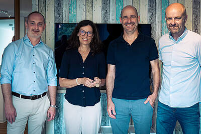 Rüdiger Esslinger, Charlotte Pfaus, Jörg Faustmann und Edmund Becker bei der Schlüsselvergabe.