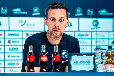 Eichner bei der Pressekonferenz