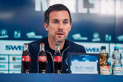 Christian Eichner bei der Pressekonferenz