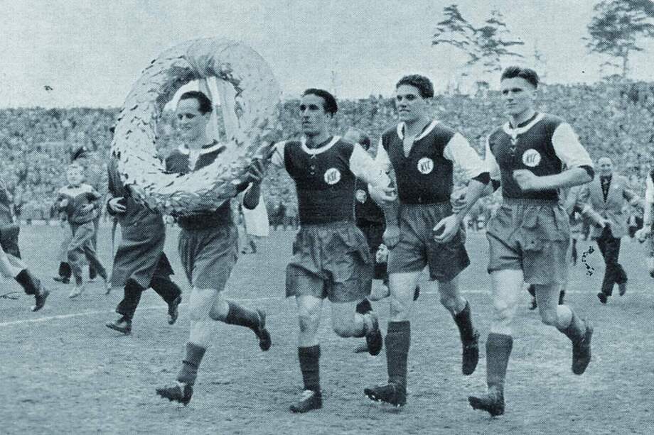 KSC feiert Pokalsieg 1956