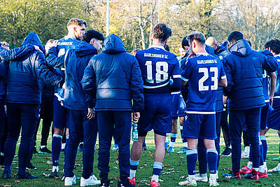 Die U23 bei der Halbzeitansprache
