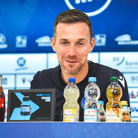 Eichner bei der Pressekonferenz