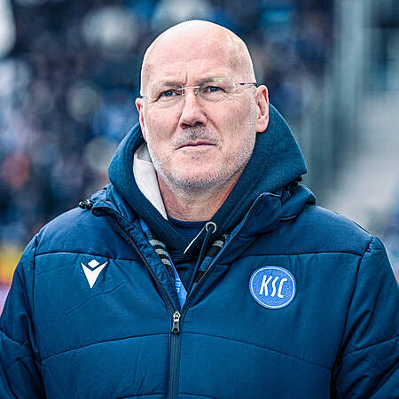 Burkhard Reich steht im BBBank Wildpark