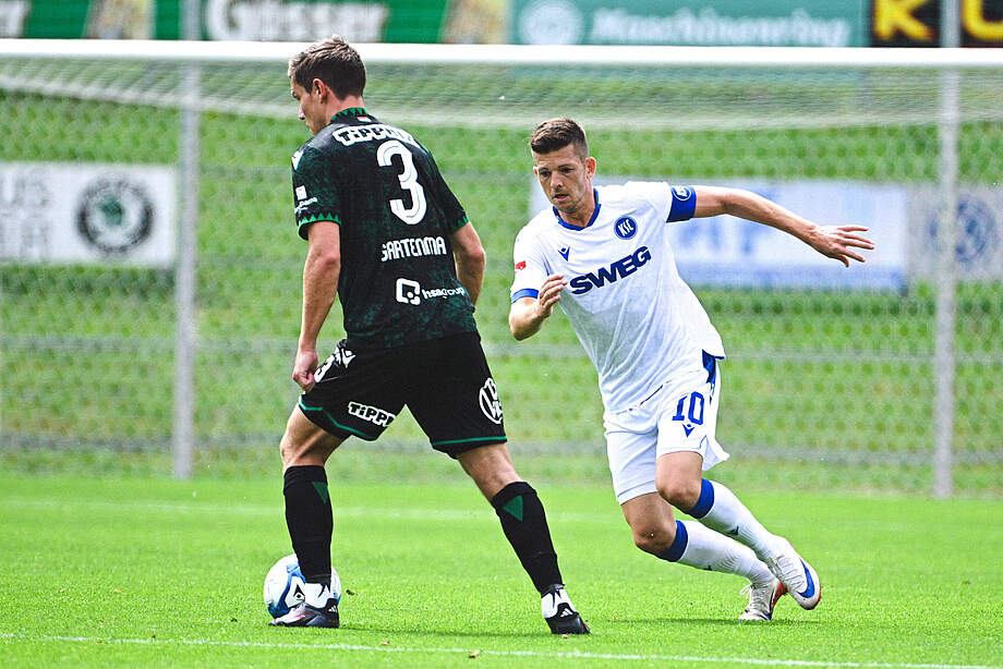 Wanitzek im Zweikampf