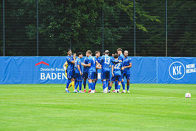 U23 im Spielerkreis.
