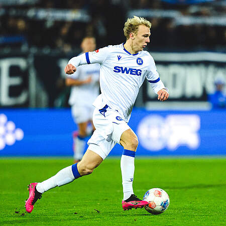 Leon Opitz am Ball.