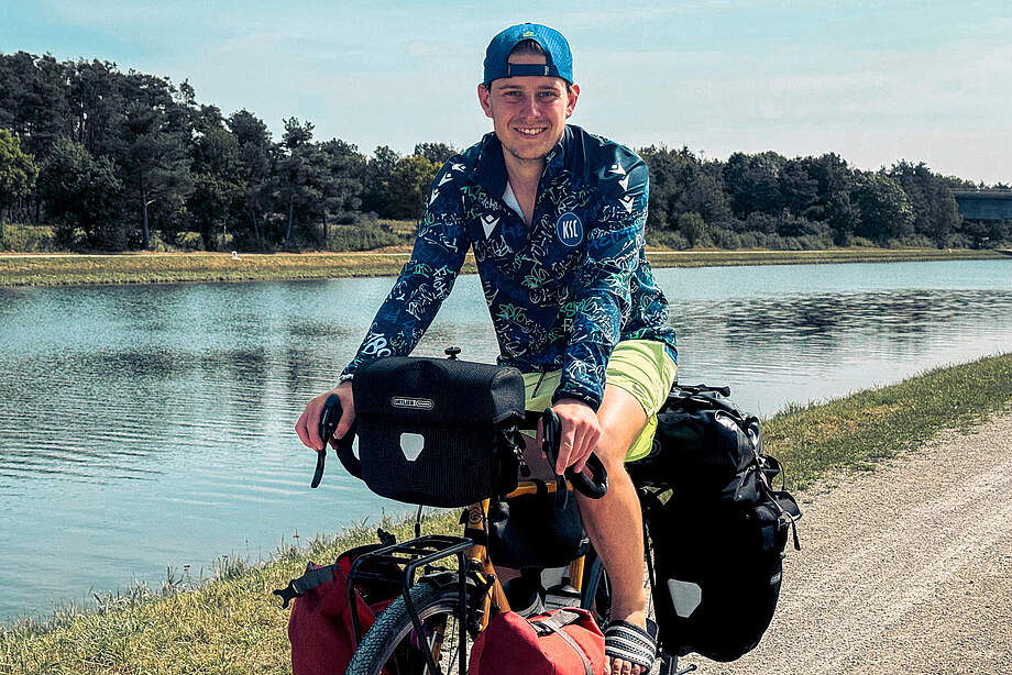Jakob Alberti auf seinem Fahrrad