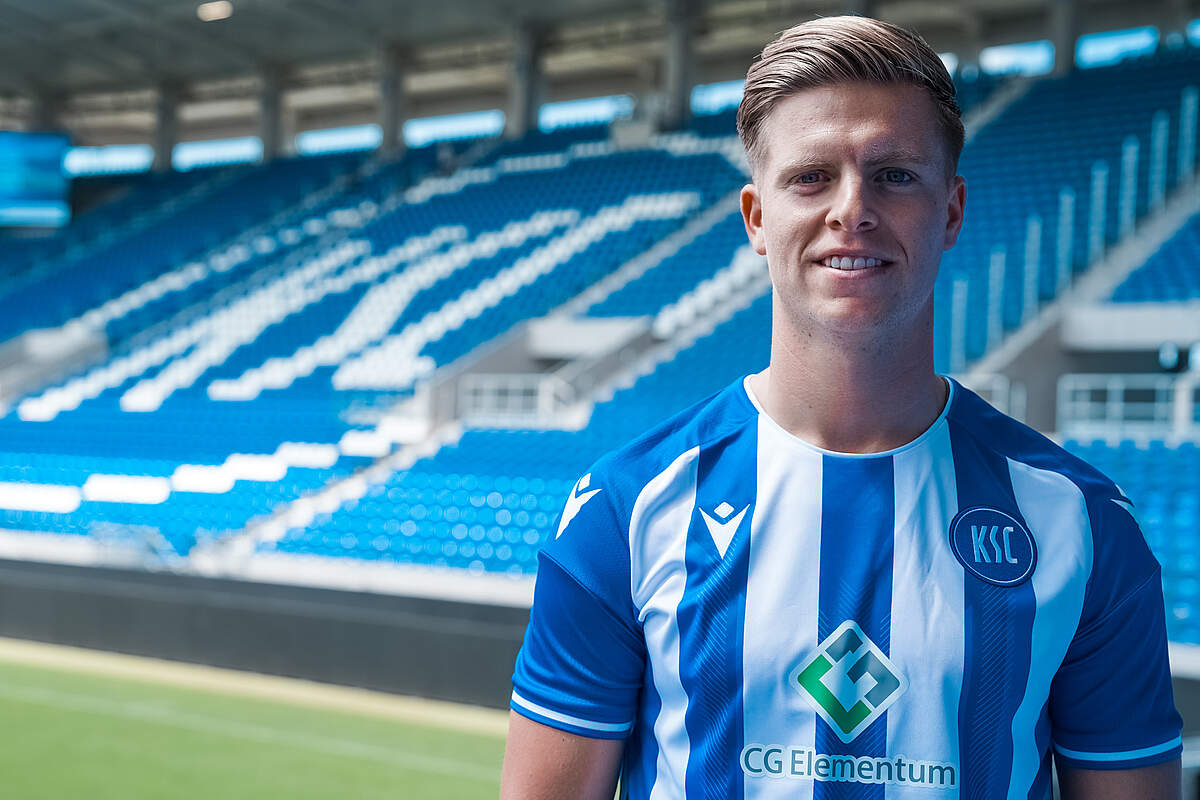 7. Neuzugang Dženis Burnić verstärkt den KSC KSC MEINE HEIMAT.