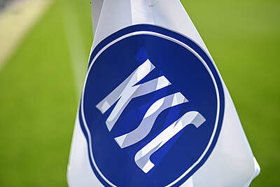 KSC-Wappen an der Eckfahne