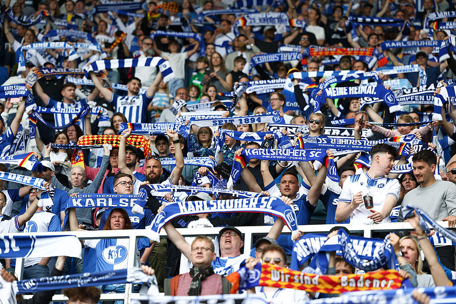 Fans im BBBank Wildpark