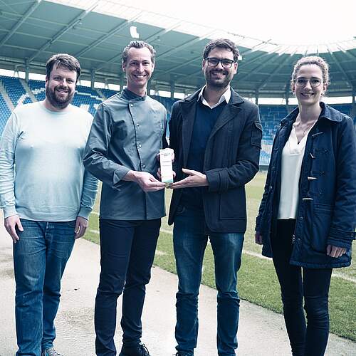 Übergabe des "Lichtblick des Jahres 2023" im BBBank Wildpark