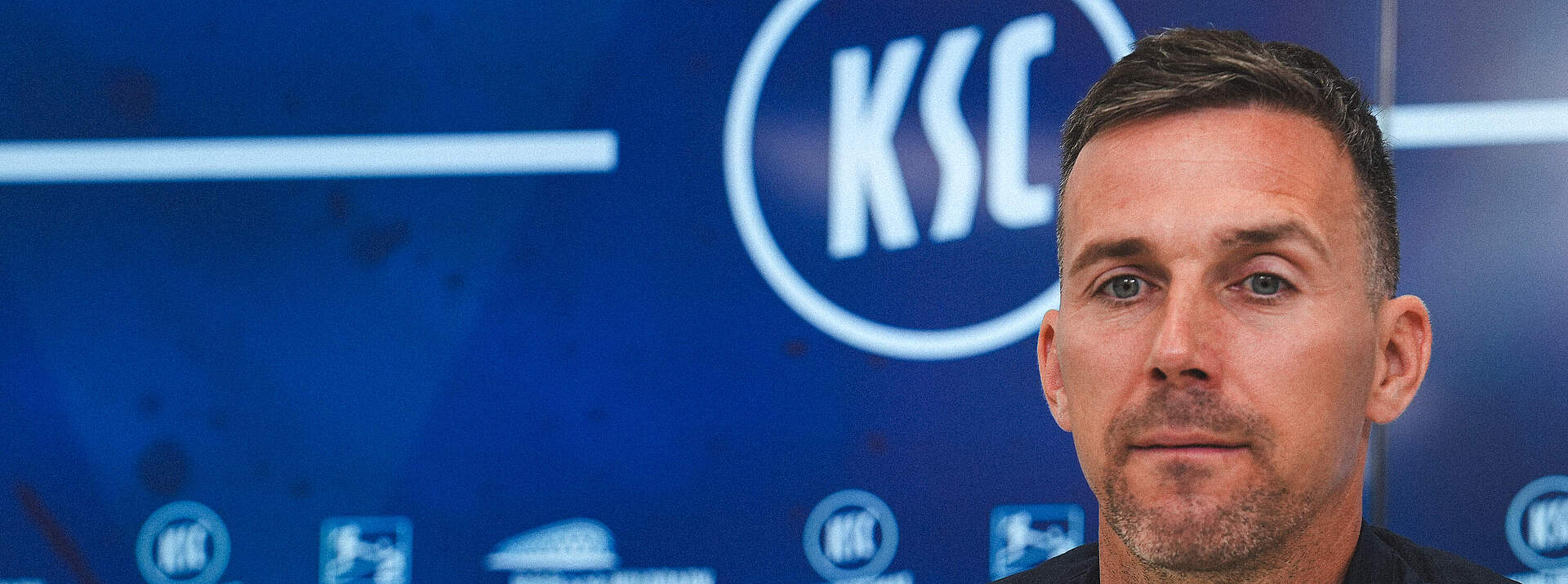 Eichner bei der Pressekonferenz