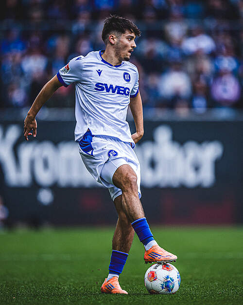 Rafael Pinto Pedrosa am Ball