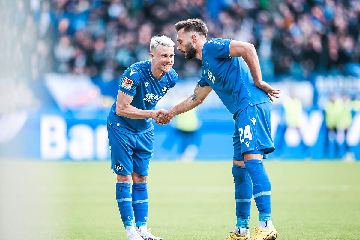 KSC-Express überrollt den HSV: KSC - MEINE HEIMAT.