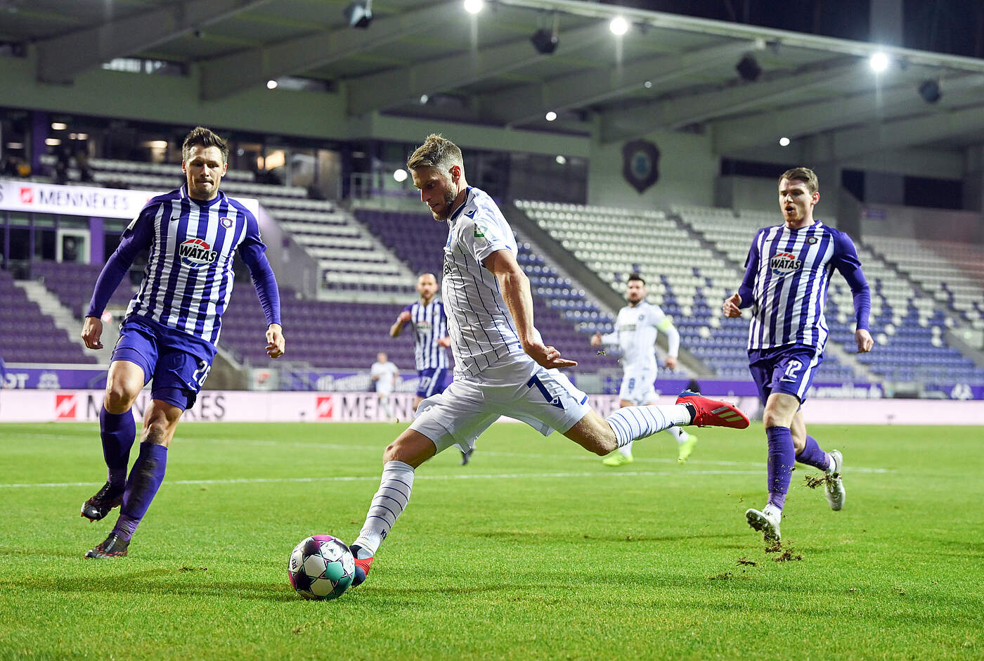 12. Spieltag: Erzgebirge Aue - KSC: KSC - MEINE HEIMAT.