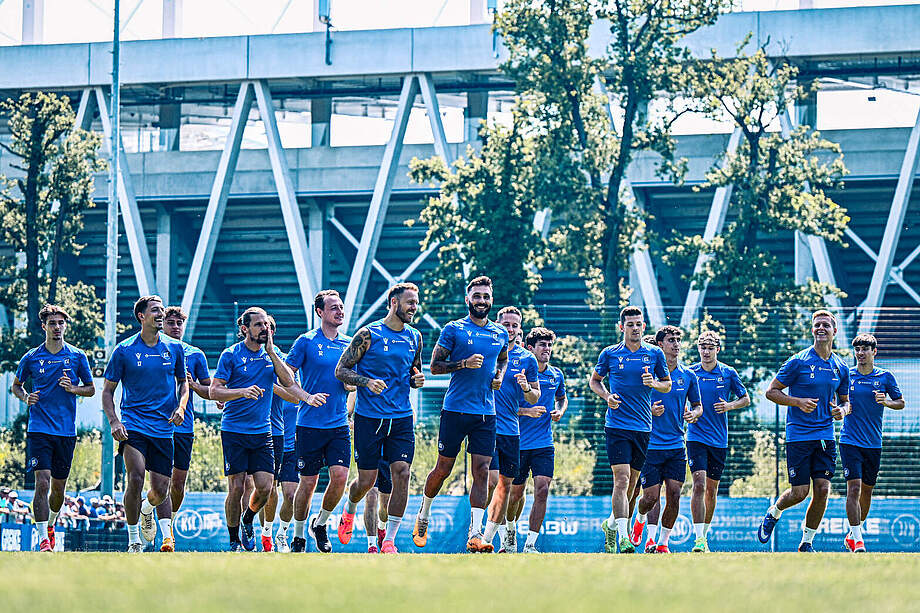 KSC-Mannschaft beim Trainingsauftakt