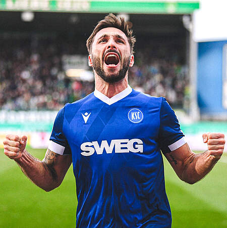 Fabian Schleusener beim jubeln.