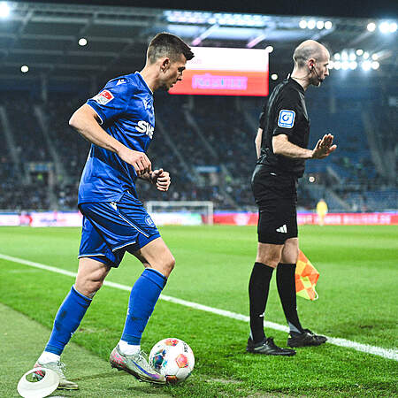 Wanitzek kurz vor einem Eckstoß